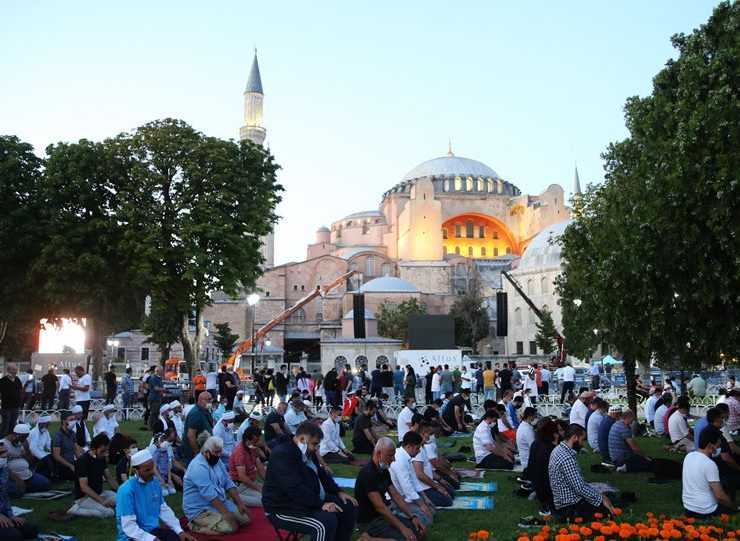 Αγιά Σοφία: Τζαμί μετά από 86 χρόνια - Δείτε live