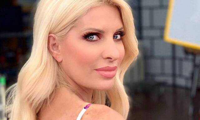 Η Ελένη Μενεγάκη ευχήθηκε για τη γιορτή της κόρης της Μαρίνας με μία τρυφερή φωτογραφία!