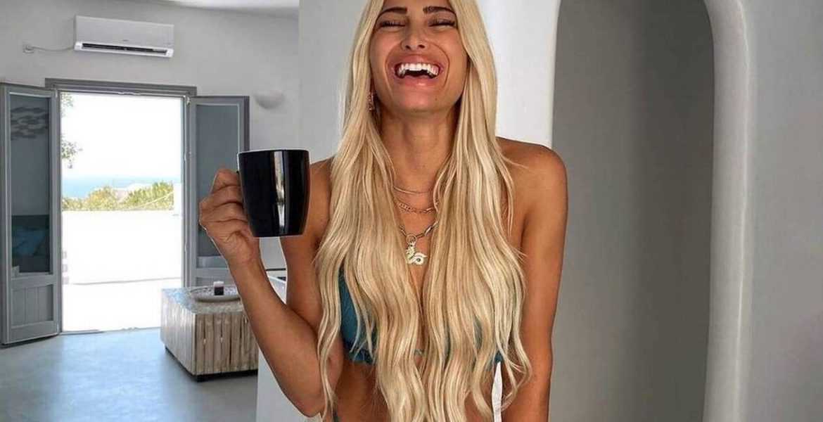 Ιωάννα Τούνη: Στη Μύκονο με μαγιό που κόβει την ανάσα (video)