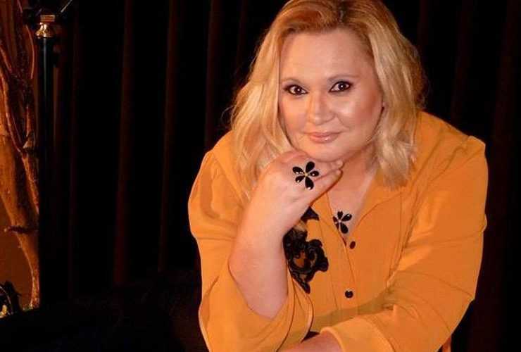 Καίτη Φίνου: Έφυγα, παγωμένη, φοβισμένη. Περίμενα ξημερώματα στην παραλιακή για ταξί μόνη μου.