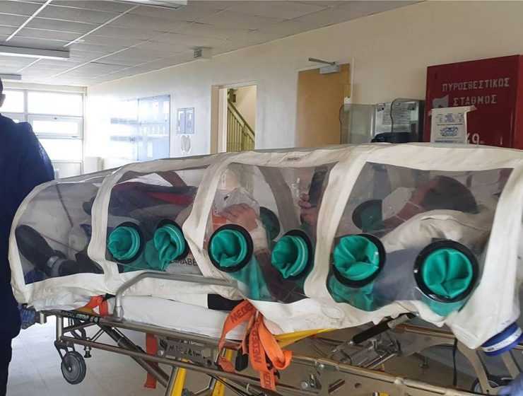 Κορονοϊός: Μεταφέρθηκε στην Κρήτη εσπευσμένα ανήλικο αγόρι μέσα σε ειδική κάψουλα Κορονοϊός: Μεταφέρθηκε στην Κρήτη εσπευσμένα ανήλικο αγόρι μέσα σε ειδική κάψουλα