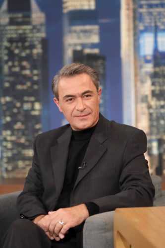 Ο Θανάσης Κουρλαμπάς εξομολογείται: Έχασα τον πατέρα μου στην ηλικία των 15 ετών»