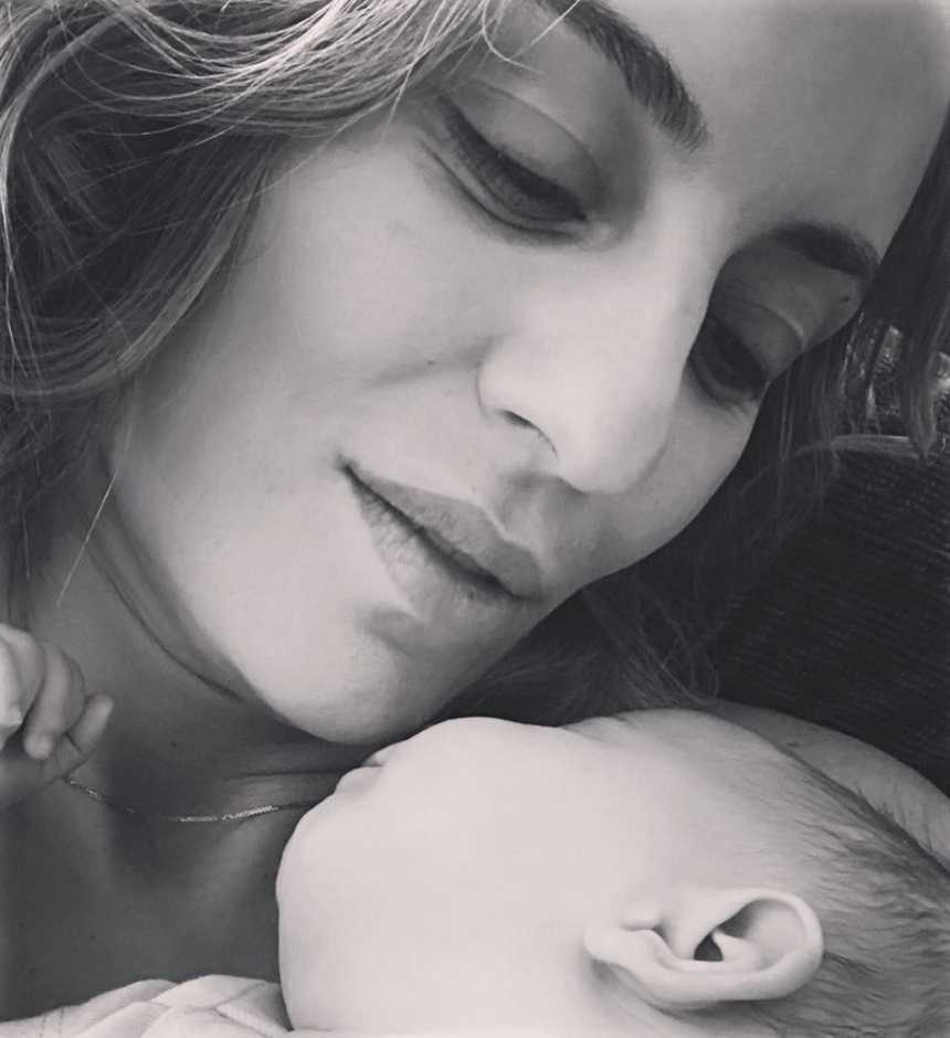 Ελεονώρα Μελέτη: Περιγράφει πως έμαθε ότι ήταν έγκυος-Οι αντιδράσεις της σε αφήνουν άφωνο!