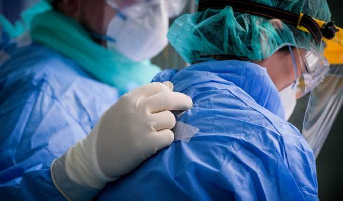 Κορονοϊός: Έρχονται τοπικά lock down- Τι μέτρα ζητούν οι λοιμωξιολόγοι