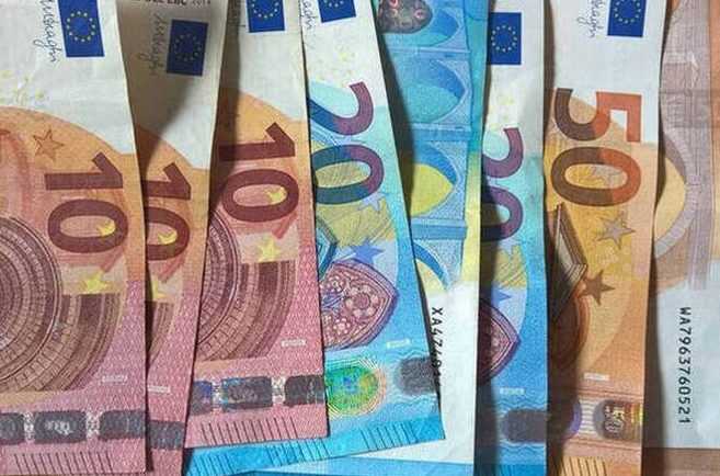 ΟΠΕΚΑ- Επίδομα παιδιού: Πότε καταβάλλεται η τέταρτη δόση; Βήμα-βήμα η αίτηση