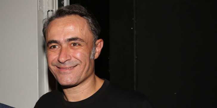 Ο Θανάσης Κουρλαμπάς εξομολογείται: Έχασα τον πατέρα μου στην ηλικία των 15 ετών»