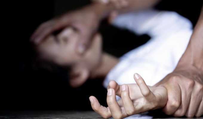 Φρίκη: 16χρονη φέρεται να βιάστηκε από 30 άνδρες σε ξενοδοχείο