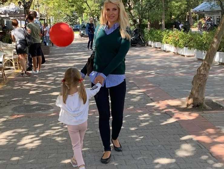 Ελένη Μενεγάκη: Αυτό είναι το Βρετανικό σχολείο, που φοιτά η μικρή Μαρίνα. Τα Ελληνικά θεωρούνται ξένη γλώσσα