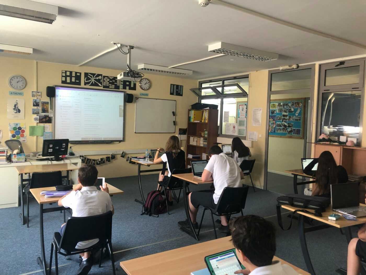 Ελένη Μενεγάκη: Αυτό είναι το Βρετανικό σχολείο, που φοιτά η μικρή Μαρίνα. Τα Ελληνικά θεωρούνται ξένη γλώσσα