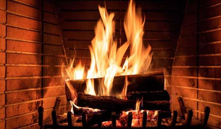 Κορονοϊός: Πώς τα τζάκια μπορούν να διευκολύνουν τη μετάδοση του ιού