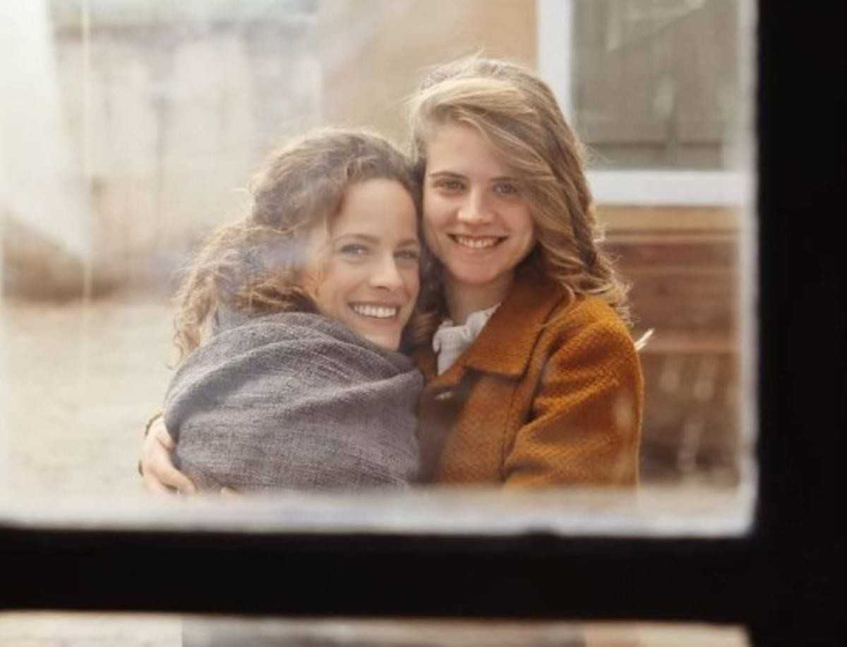 Άγριες μέλισσες : Δρόσω και Ασημίνα γίνονται ένα ξανά