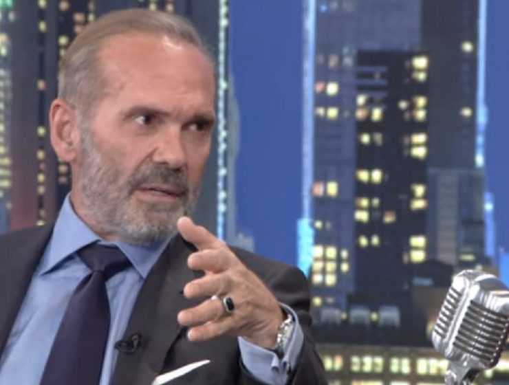 Πέτρος Κωστόπουλος: Όταν γεννήθηκα η μάνα μου είπε πάρτε το από δω και λιποθύμησε (βίντεο)