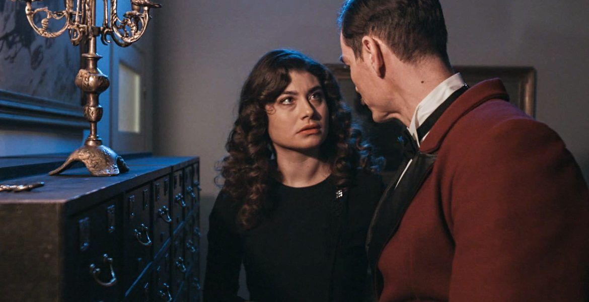 Grand Hotel: Τα κλάματα και οι ικεσίες της Σοφίας δεν τον λυγίζουν και φέρεται απαίσια