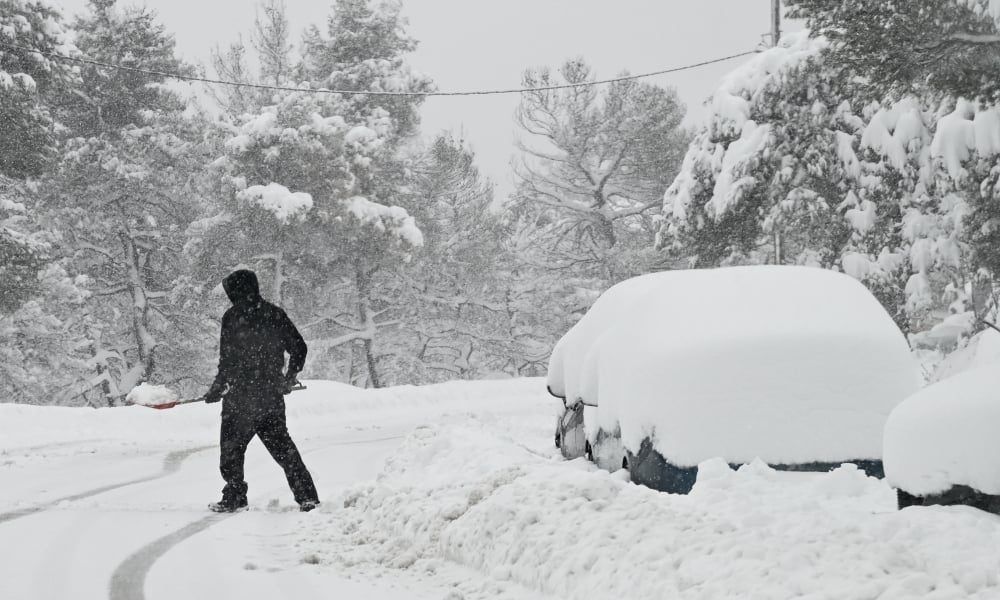 Καιρός : Έρχονται χιονιά στην Αθήνα- Πότε χαλάει ο καιρός