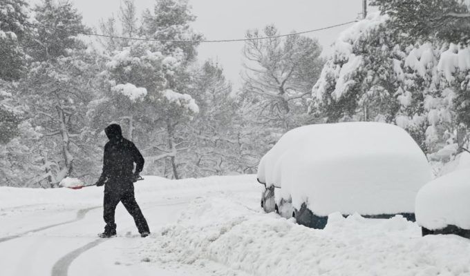 Καιρός : Έρχονται χιονιά στην Αθήνα- Πότε χαλάει ο καιρός