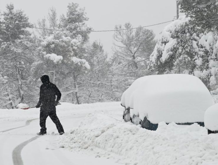 Καιρός : Έρχονται χιονιά στην Αθήνα- Πότε χαλάει ο καιρός